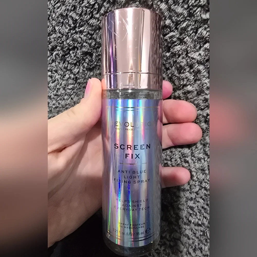 New REVOLUTION Makeup Revolution SCREEN FIX Anti-Blue Light Fixing Spray 3.21 oz